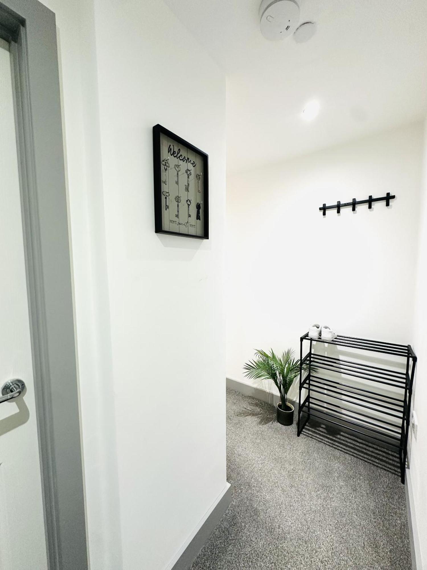 301 Grosvenor House Apartment เวคฟิลด์ ภายนอก รูปภาพ